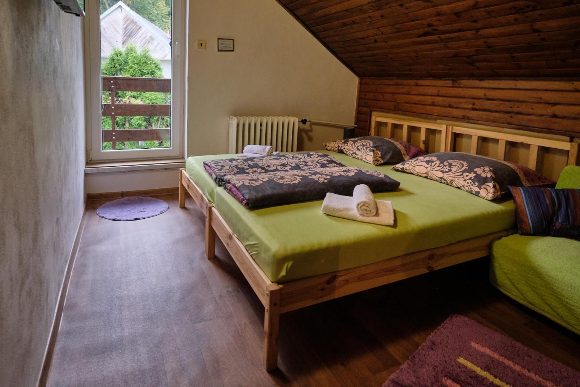 Penzion U Krbu Hotel Loket Exterior photo